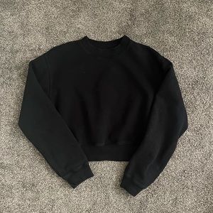 Aritzia TNA sweatshirt M